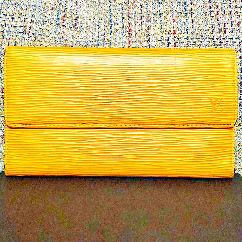 LOUIS VUITTON Sarah Continental Wallet Yellow Epi Leather Purple Interior w/ Box